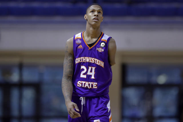 One-armed basketball player enters transfer portal - The Comeback