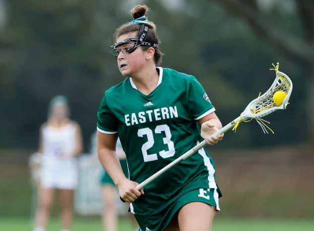 EMU Lacrosse Helps Traveling Mother of Three - Eastern Michigan University Athletics
